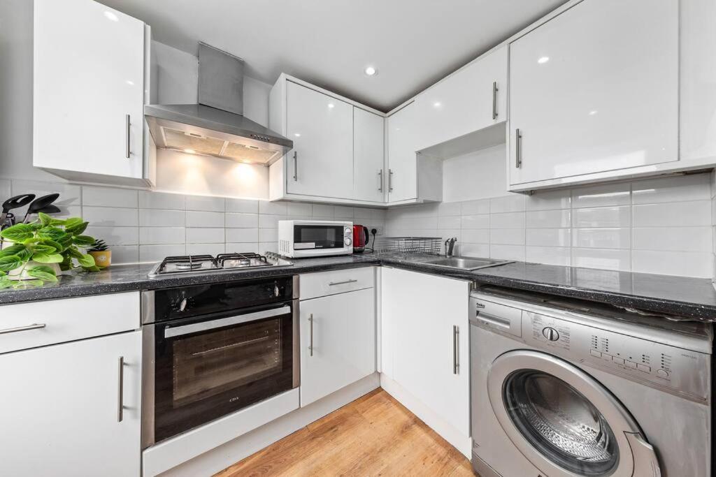 شقة 1Br Modern Flat On Edgware Rd Ed3 لندن المظهر الخارجي الصورة