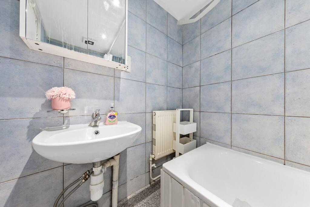 شقة 1Br Modern Flat On Edgware Rd Ed3 لندن المظهر الخارجي الصورة